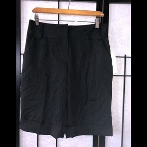 BLACK STRIPPED SHORTS